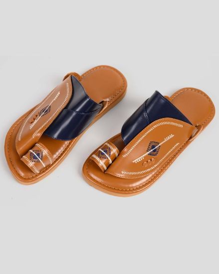 صورة نعال شرقي ولادي بتصميم عصري